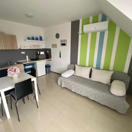 ハイデゥソボスローLexi Family Apartmanアパートメント エクステリア 写真